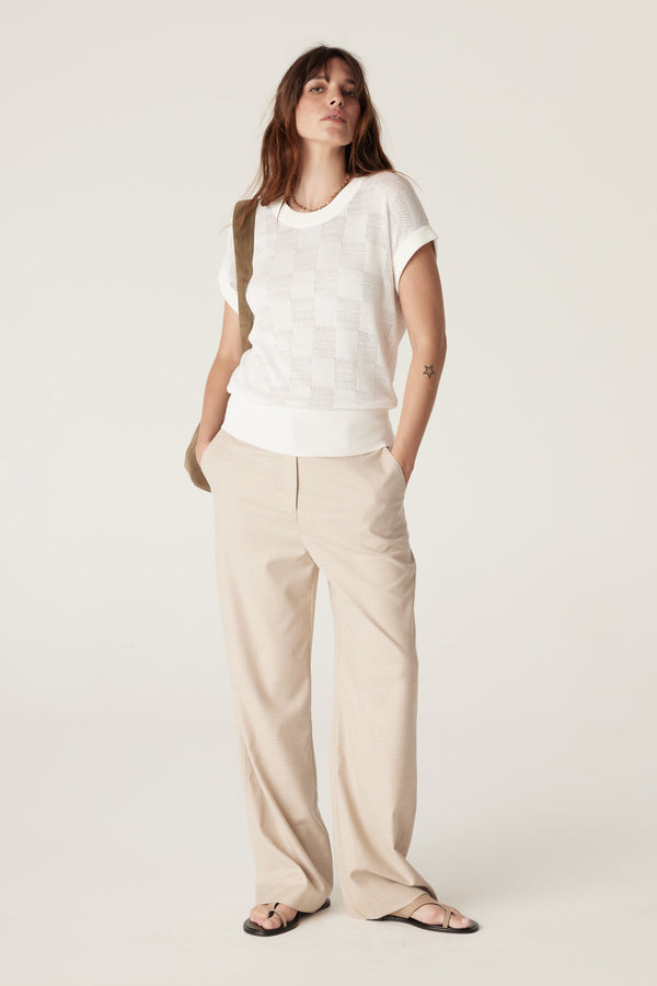 CAW25226_NAT_01_owqk1f_1734651518