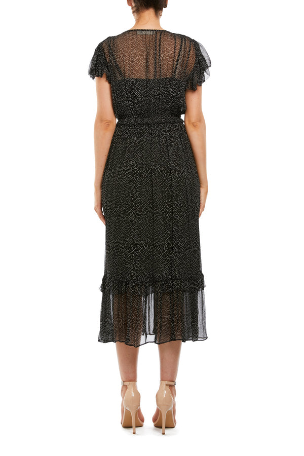 CS18776_BLACKWHT_2_bpyoql_1566952108