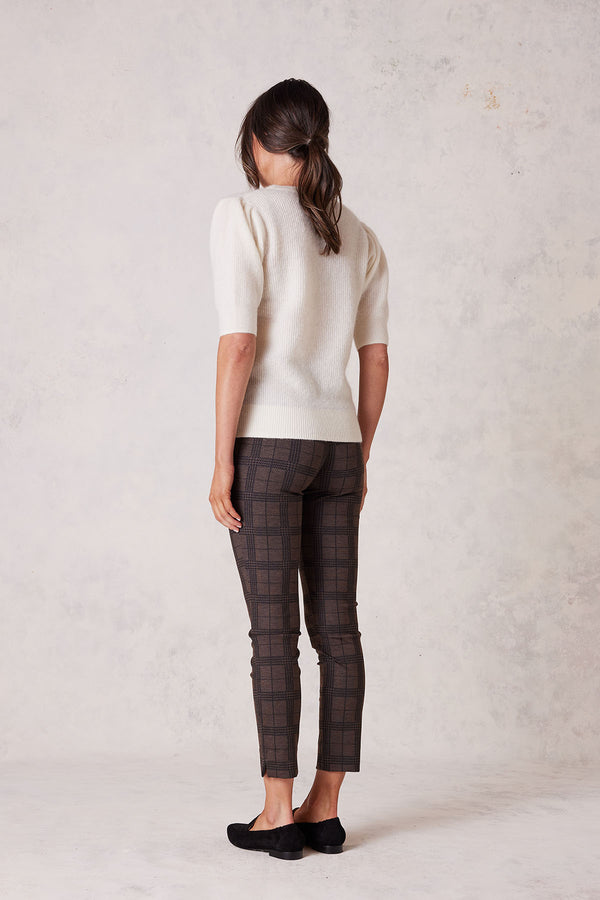 CS22230-BROWNCH-4jpg